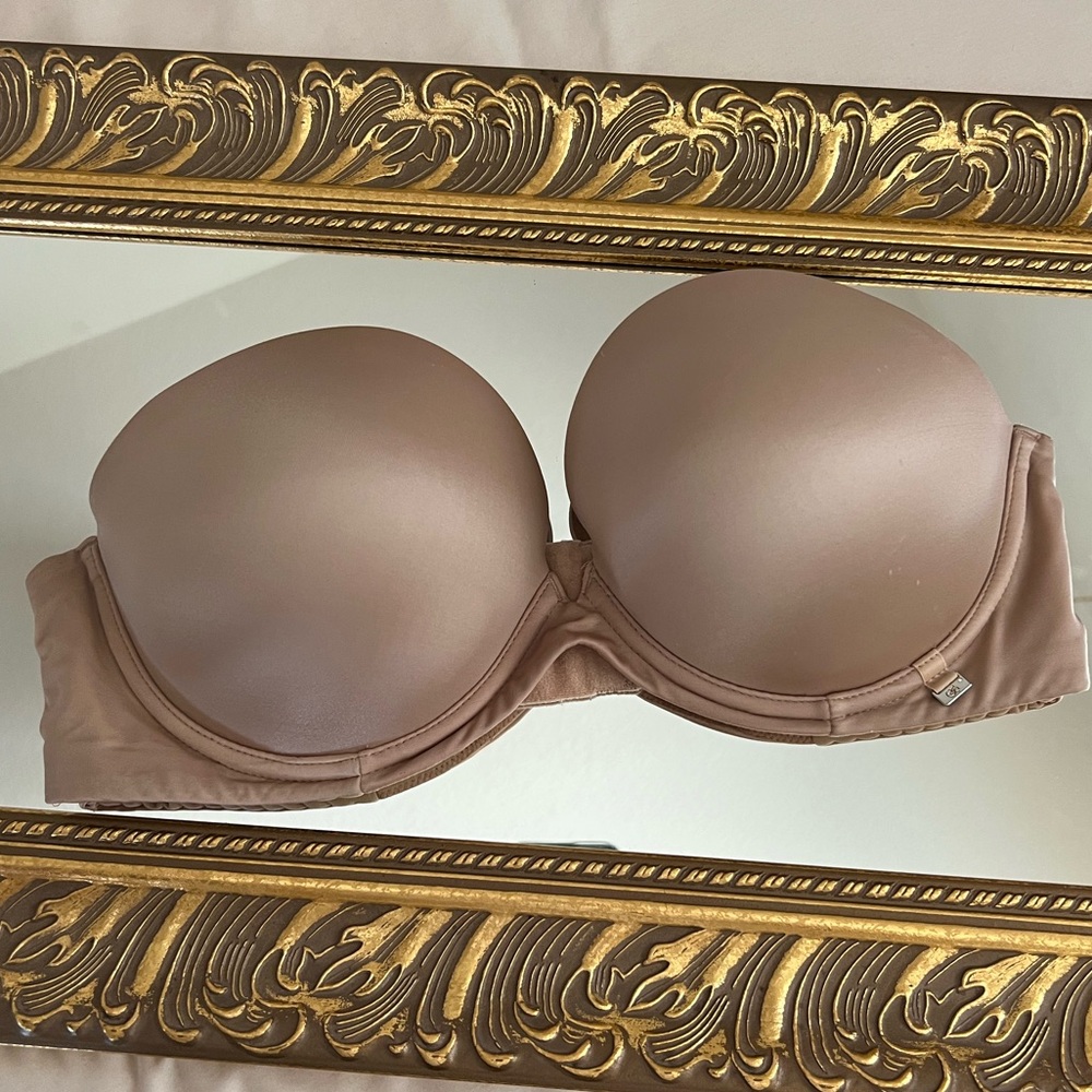 Victoria Secret Very Sexy Strapless Bra 34D